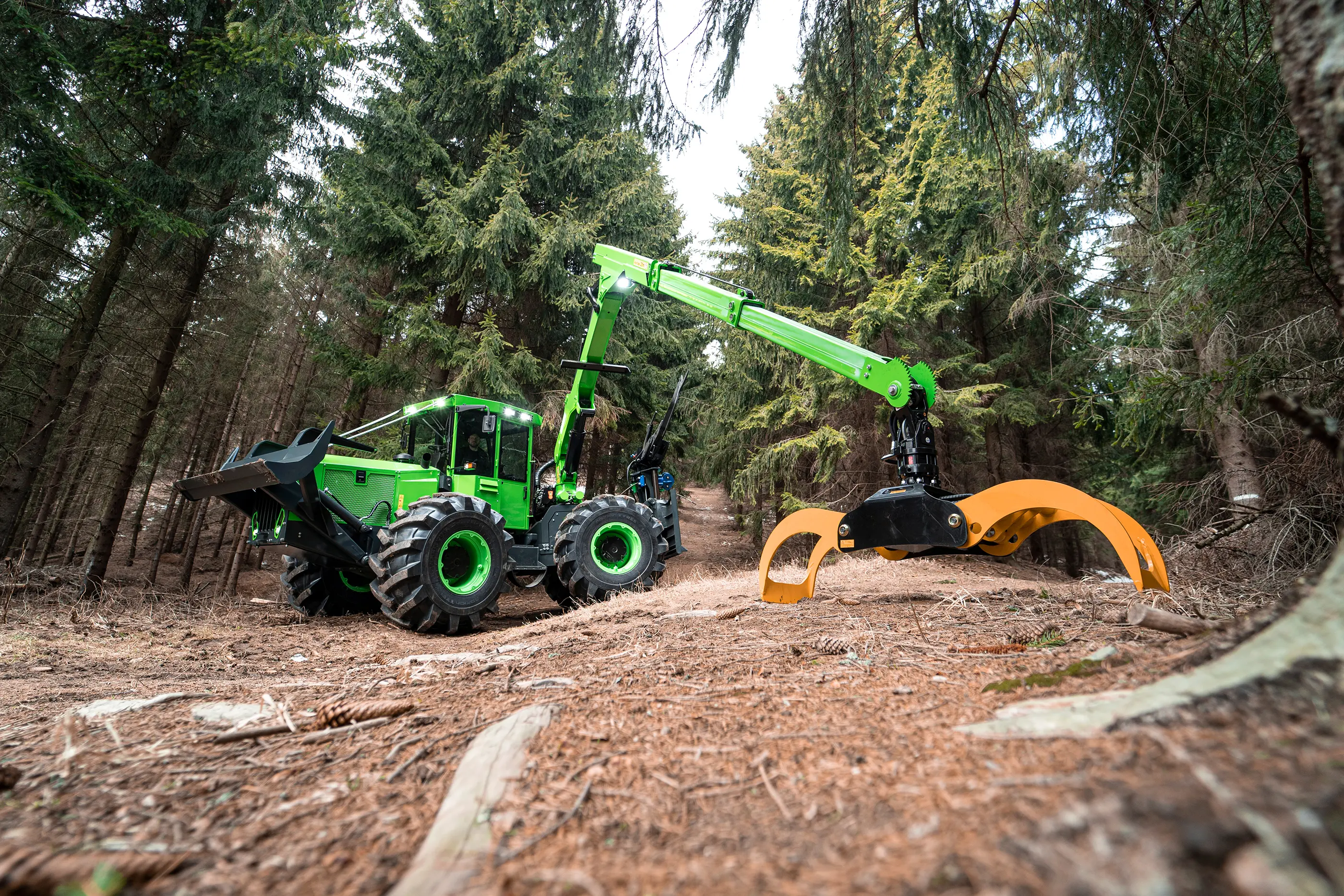 EQUUS Sittrans Forstschlepper